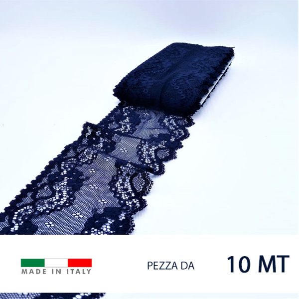 Pizzo raschel elastico con motivo floreale. 80% poliammide e 20% elastam. Prezzo riferito alla confezione da 10 metri. Altezza  5,5 cm circa. Prodotto in Italia.